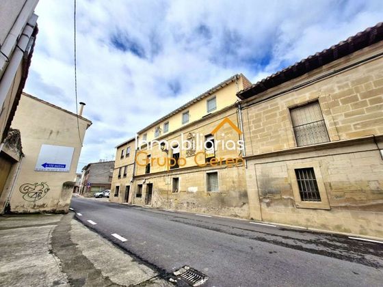 Foto 2 de Casa en venda a Castañares de Rioja de 8 habitacions amb terrassa i calefacció