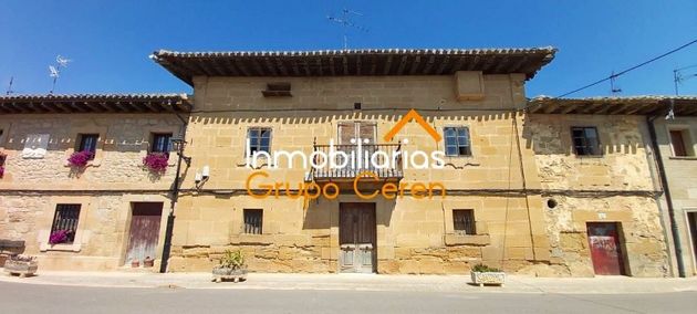 Foto 2 de Casa en venda a Baños de Rioja de 10 habitacions amb terrassa i jardí