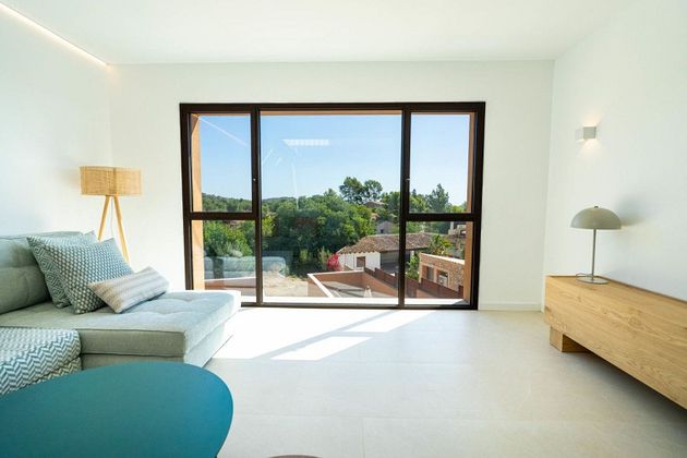 Foto 2 de Casa adossada en venda a Selva de 3 habitacions amb terrassa i piscina