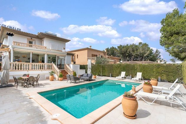 Foto 1 de Venta de chalet en Can Pastilla - Les Meravelles - S'Arenal de 4 habitaciones con piscina y garaje