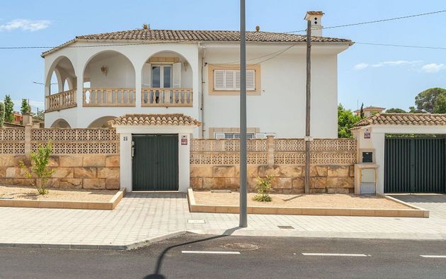Foto 2 de Venta de chalet en Can Pastilla - Les Meravelles - S'Arenal de 6 habitaciones con terraza y piscina
