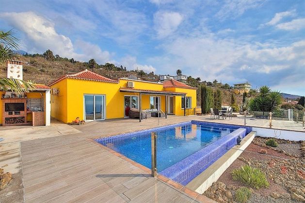 Foto 2 de Chalet en venta en Tijarafe de 3 habitaciones con terraza y piscina