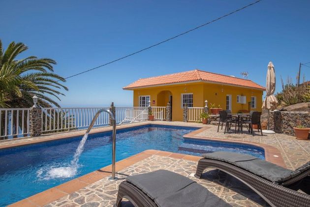 Foto 1 de Xalet en venda a Tijarafe de 4 habitacions amb terrassa i piscina