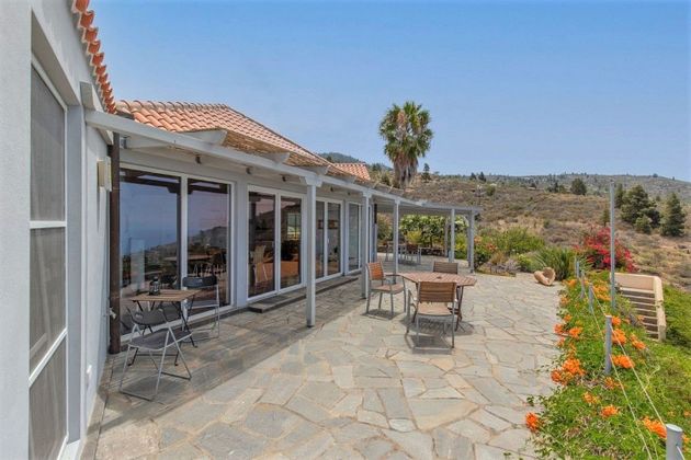 Foto 2 de Casa adossada en venda a Llanos de Aridane (Los) de 3 habitacions amb terrassa i jardí