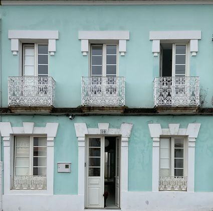 Foto 2 de Casa adossada en venda a Ares de 7 habitacions amb balcó i calefacció