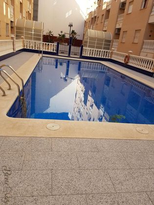 Foto 2 de Venta de piso en Playa del Cura de 1 habitación con terraza y piscina