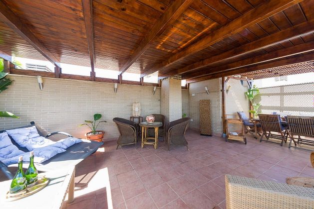 Foto 1 de Àtic en venda a calle Del Riu Ter de 3 habitacions amb terrassa i piscina