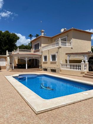 Foto 1 de Alquiler de chalet en Benissa de 5 habitaciones con terraza y piscina