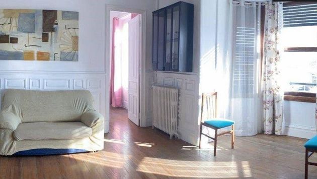 Foto 2 de Pis en lloguer a Barrio de Abando de 5 habitacions amb mobles i calefacció