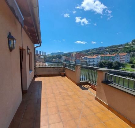 Foto 1 de Pis en venda a San Pedro de Deusto-La Ribera de 2 habitacions amb terrassa i calefacció