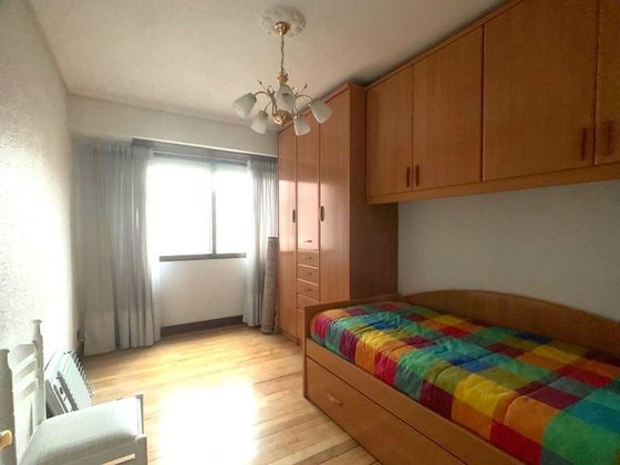 Foto 2 de Pis en venda a Otxarkoaga de 2 habitacions amb balcó i calefacció