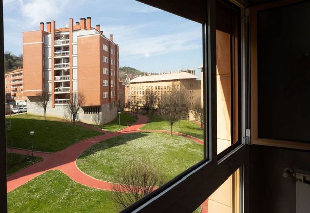 Foto 1 de Pis en venda a Masustegui-Monte Caramelo de 3 habitacions amb terrassa i garatge