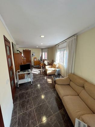Foto 2 de Piso en venta en Collblanc de 3 habitaciones con terraza y balcón