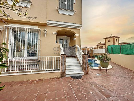Foto 2 de Casa adossada en venda a Puerto de la Torre - Atabal de 4 habitacions amb terrassa i piscina