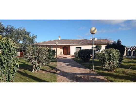 Foto 1 de Xalet en venda a Cariñena de 4 habitacions amb terrassa i garatge