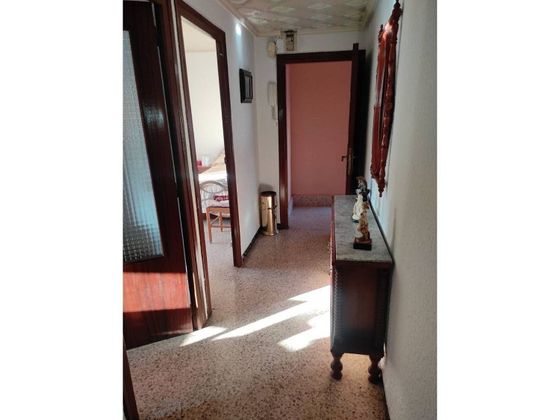 Foto 1 de Pis en venda a calle Zaragoza de 3 habitacions amb balcó
