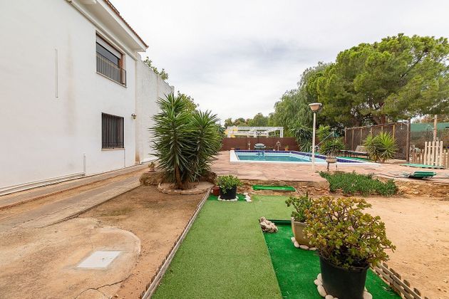 Foto 2 de Chalet en venta en Rocafort de 14 habitaciones con terraza y piscina