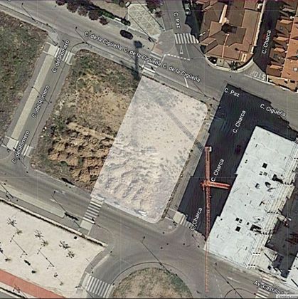 Foto 1 de Venta de terreno en Marchamalo de 1149 m²