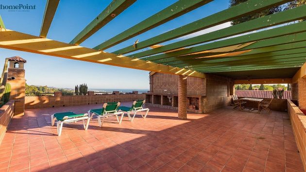 Foto 1 de Venta de chalet en Las Cancelas - Valdeolletas de 4 habitaciones con terraza y piscina