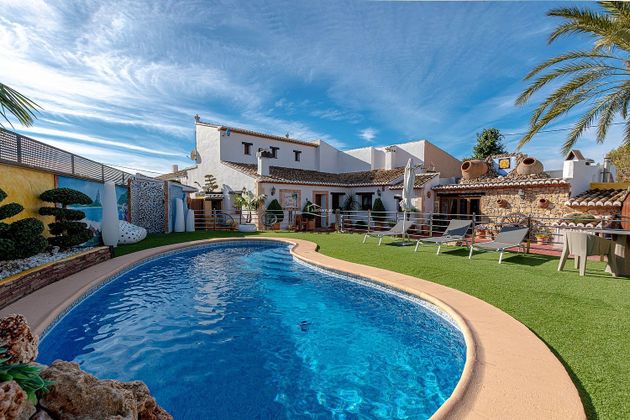Foto 1 de Alquiler de chalet en Benissa de 3 habitaciones con terraza y piscina