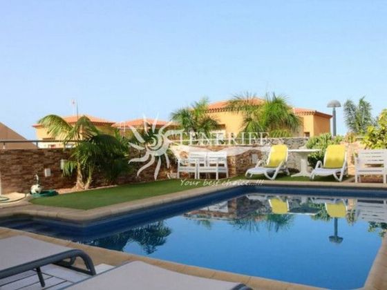 Foto 1 de Casa en venta en Puerto de Santiago de 5 habitaciones con terraza y piscina