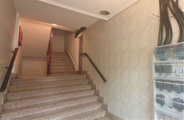 Foto 2 de Piso en venta en Robla (La) de 3 habitaciones con ascensor