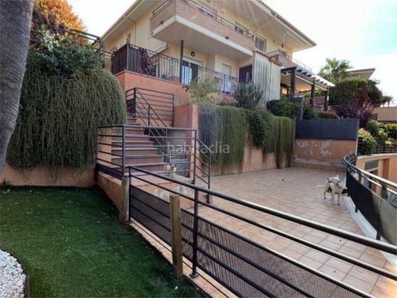 Foto 1 de Casa en venta en Sant Pol de Mar de 4 habitaciones con terraza y piscina