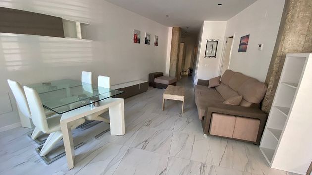 Foto 1 de Alquiler de piso en Bellas Vistas de 3 habitaciones con muebles y aire acondicionado