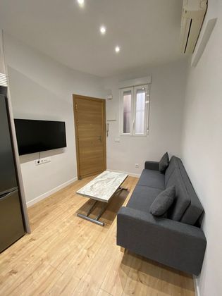 Foto 2 de Pis en lloguer a Cuatro Caminos de 1 habitació amb mobles i aire acondicionat