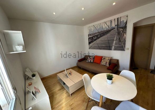 Foto 2 de Alquiler de piso en Bellas Vistas de 3 habitaciones con muebles y aire acondicionado