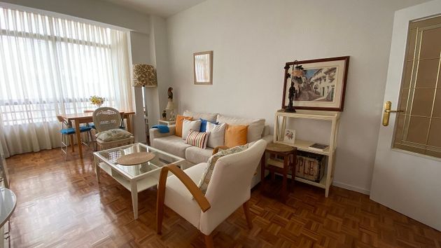 Foto 2 de Pis en lloguer a Cuatro Caminos de 3 habitacions amb mobles i calefacció