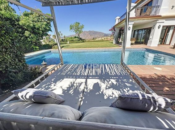 Foto 2 de Xalet en venda a urbanización Pueblo Valtocado de 4 habitacions amb terrassa i piscina