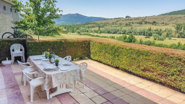 Foto 2 de Casa en venda a Boñar de 5 habitacions amb terrassa i jardí