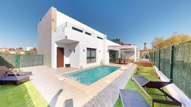 Foto 1 de Venta de chalet en Sa Cabana - Can Carbonell - Ses Cases Noves de 4 habitaciones con terraza y piscina