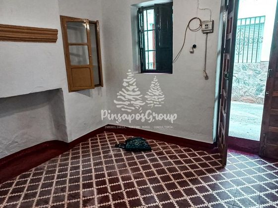 Foto 2 de Chalet en venta en Yunquera de 3 habitaciones con terraza