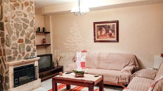 Foto 2 de Chalet en venta en Yunquera de 3 habitaciones con terraza y aire acondicionado