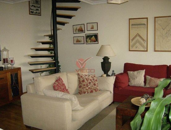 Foto 2 de Dúplex en venta en Reyes Católicos - Paseo San Antonio de 5 habitaciones con piscina y garaje
