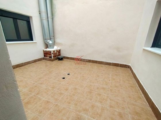 Foto 2 de Venta de piso en Centro - Cuenca de 3 habitaciones con terraza y piscina