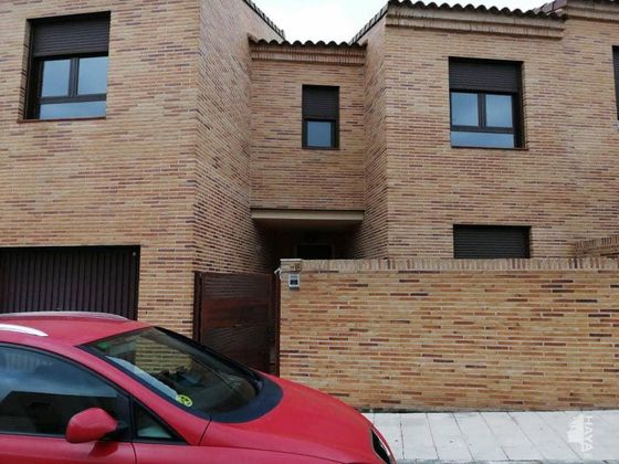 Foto 1 de Casa adossada en venda a Nambroca de 4 habitacions amb garatge