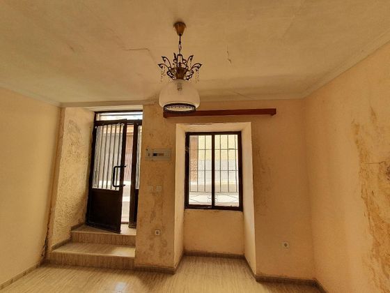 Foto 2 de Casa adossada en venda a Huerta de Valdecarábanos de 4 habitacions i 400 m²