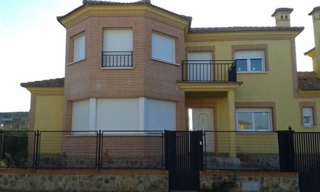 Foto 1 de Casa en venda a Quintanar de la Orden de 4 habitacions amb calefacció