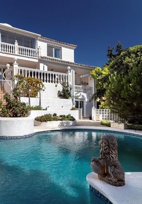 Foto 2 de Casa en venda a calle Marte de 9 habitacions amb terrassa i piscina