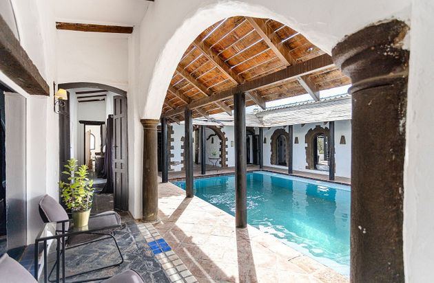 Foto 2 de Casa rural en venda a calle Loma del Flamenco de 8 habitacions amb terrassa i piscina
