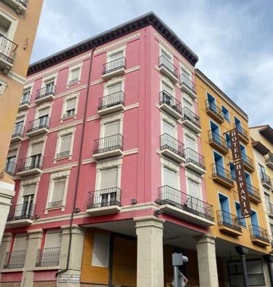 Foto 2 de Pis en lloguer a avenida De César Augusto de 2 habitacions amb terrassa i mobles
