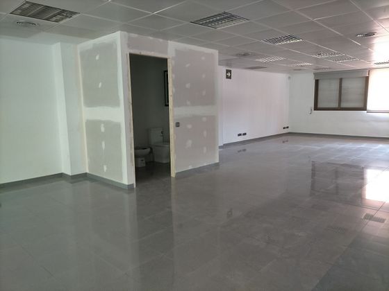 Foto 1 de Oficina en alquiler en Centre - Sabadell de 215 m²