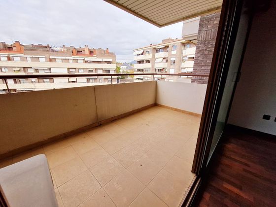 Foto 2 de Pis en venda a calle De Julián Grimau de 3 habitacions amb terrassa i piscina