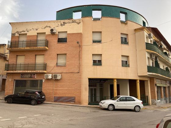 Foto 1 de Pis en venda a calle Azucarera de 3 habitacions amb balcó i calefacció