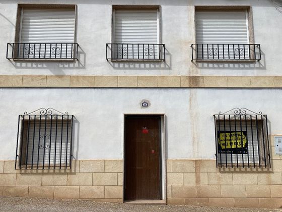Foto 1 de Casa adossada en venda a calle De la Iglesia de 4 habitacions i 146 m²