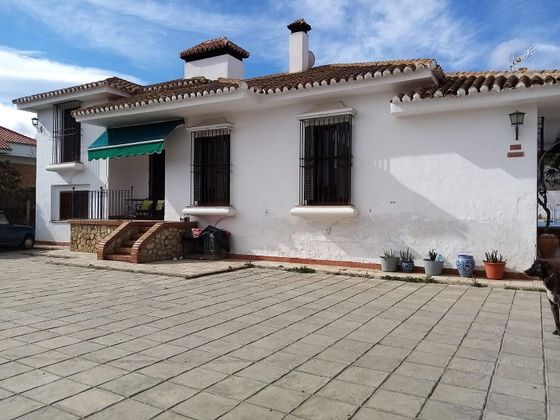 Foto 2 de Venta de chalet en carretera De Almería de 4 habitaciones con terraza y piscina