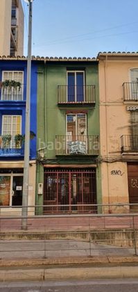 Foto 1 de Casa en venda a calle De Navarra de 4 habitacions amb balcó